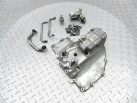 11210-maz-010 Honda 1995 90-96 Cbr1000f Hurricane Oil Pan Sump Drain Lower Belly Engine Cover