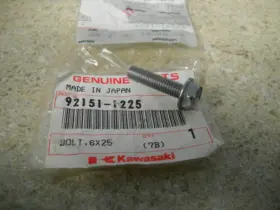 92151-1225 Kawasaki Radiator Bolt 1998-2007 Zx-r6/r9/r10//r12 Ninja