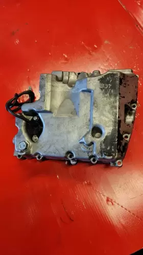 4c8-13400-00-00 Yamaha Oem Yzf1000 R1 07 08 Oil Pan Inch Strainer Cover 4c8-13400-00-00 Yamaha Oem Yzf1000 R1 07 08 Oil Pan Inch Strainer Cover