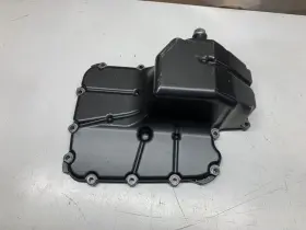 B7n-134001-01-00 Yamaha 2021-2023 Mt-09 Used Oil Pan/strainer Cover Assy. Grey